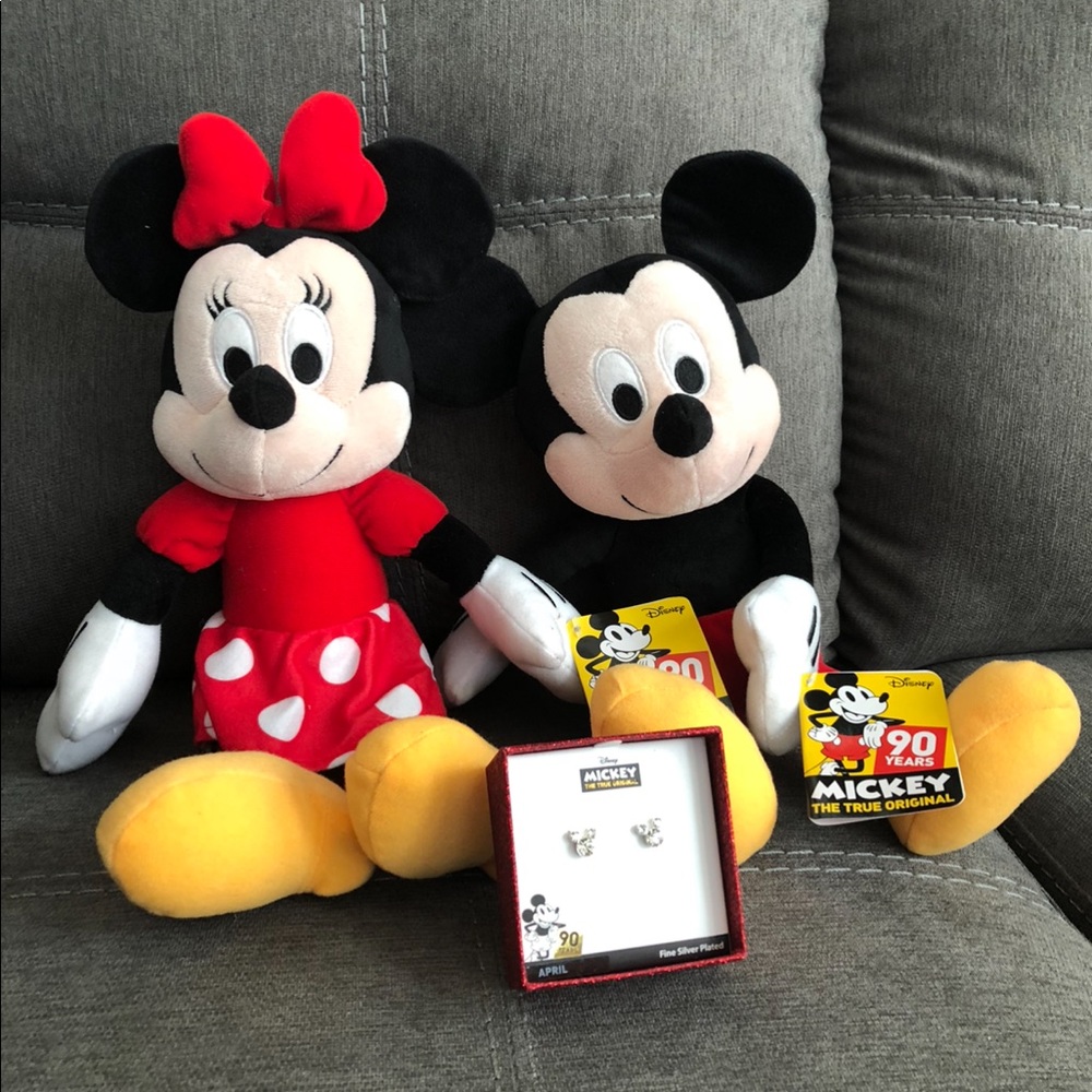 Mickey Mouse & Earrings Set